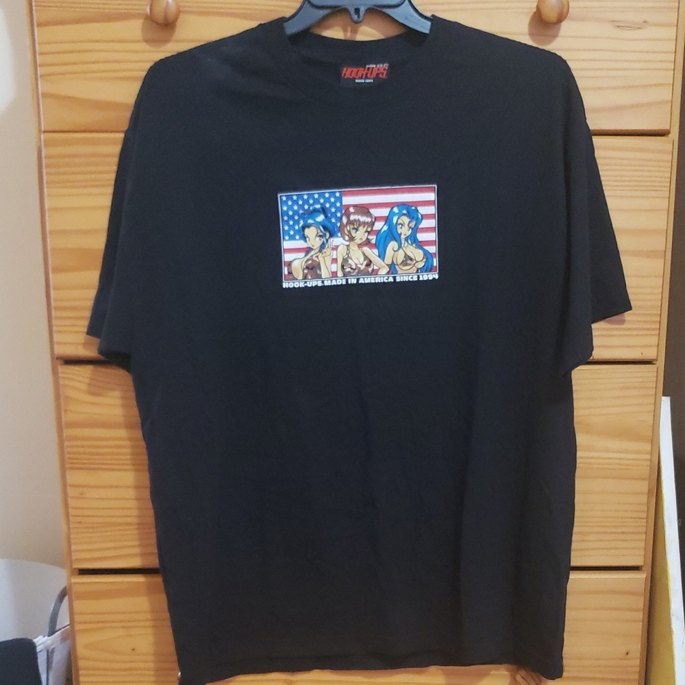RARE VINTAGE (Y2K) HOOK-UPS Shirt.